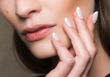Francés invisible, la manicura para amantes de lo natural que favorece a todos